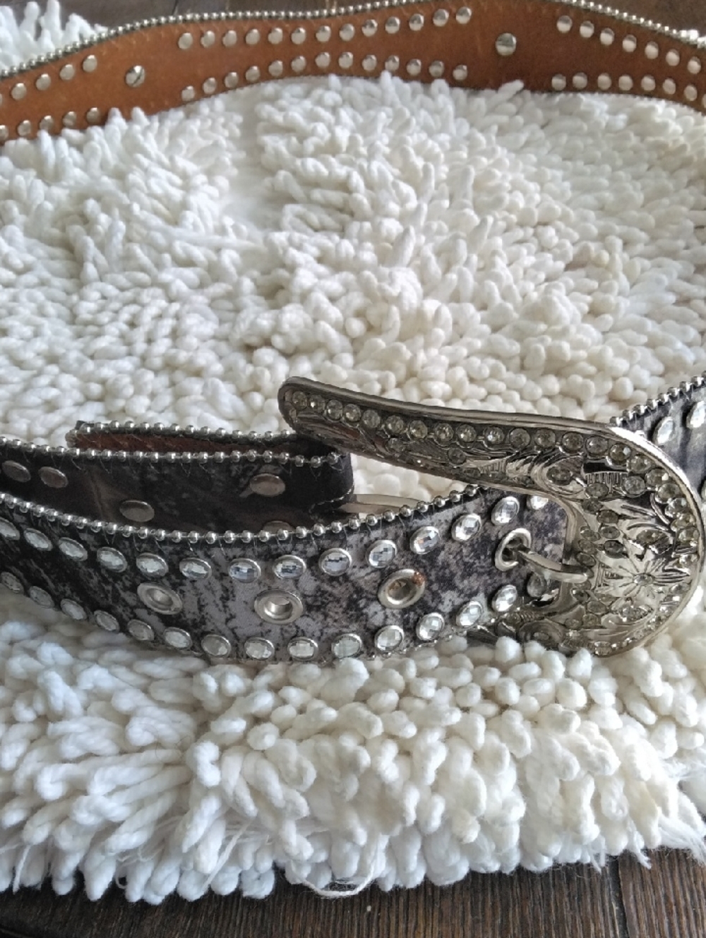 🚨B2G1 BLAZIN ROXX Silver-Tone Studded Camo Western Belt